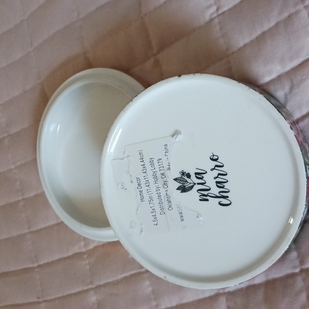 Small monogram container - Picture 3 of 4